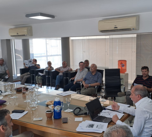 Reunión con autoridades de los Colegios