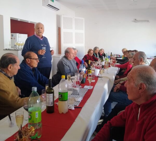El Centro de Jubilados celebró su 21° aniversario