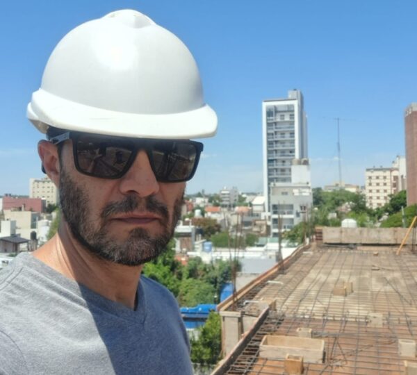 Conociendo a quienes conducen la Caja: Arq. Fernando Mulé